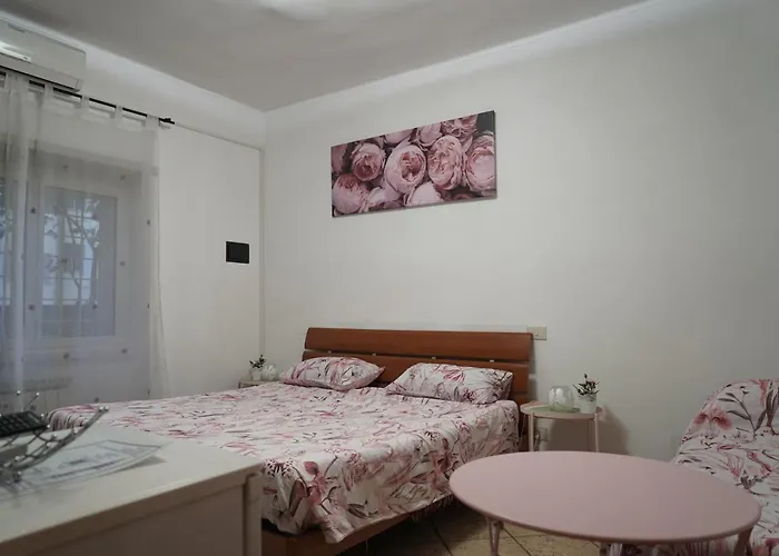 Le Quattro Meraviglie Oda ve Kahvaltı 4*